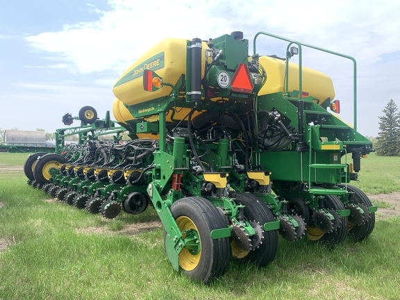 2021 John Deere 1775NT Planter