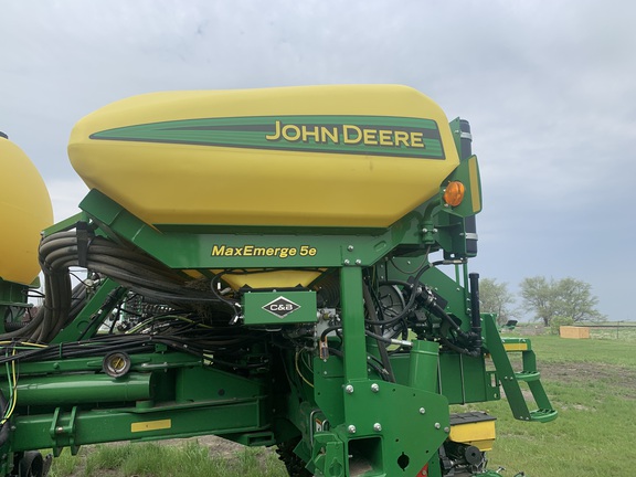 2021 John Deere 1775NT Planter