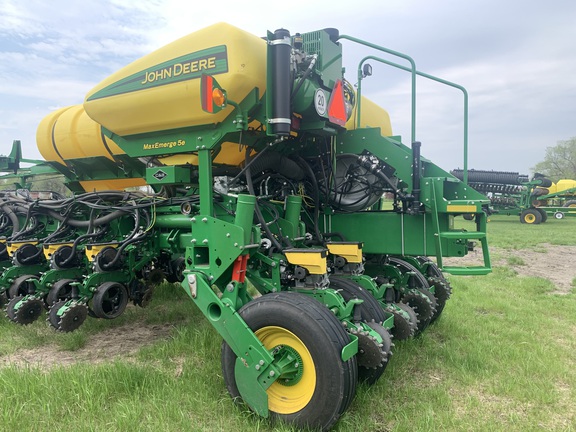 2021 John Deere 1775NT Planter