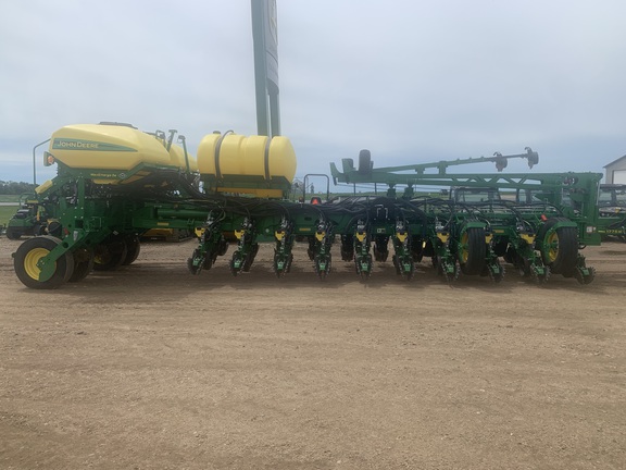 2021 John Deere 1775NT Planter