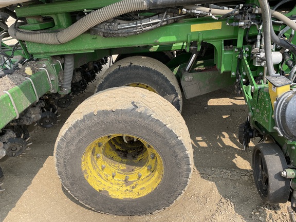 2022 John Deere DB60 Planter