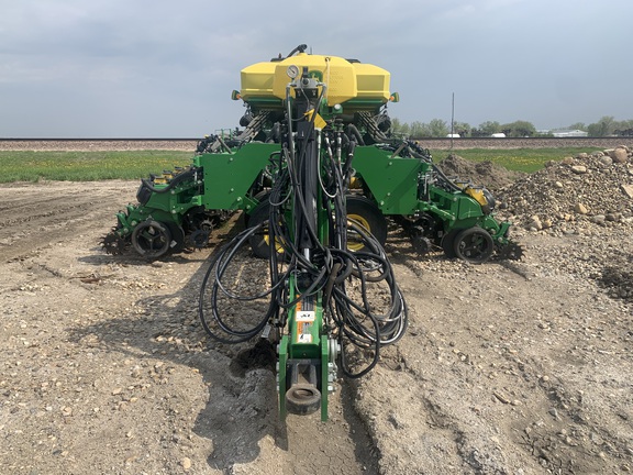 2022 John Deere DB60 Planter