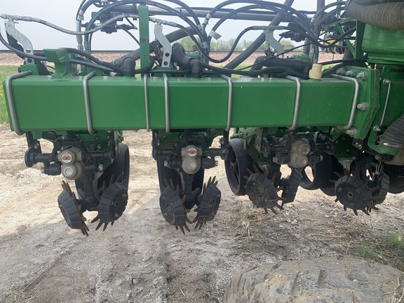 2022 John Deere DB60 Planter