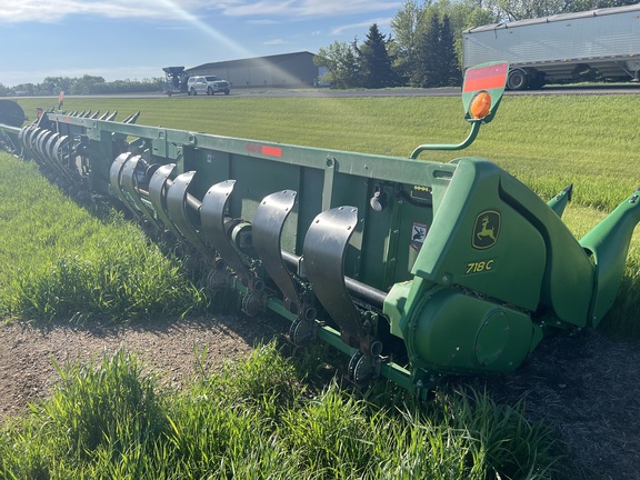 2020 John Deere 718C Header Corn Head