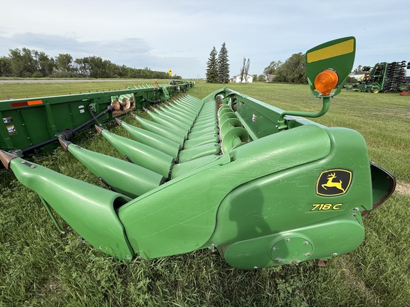 2020 John Deere 718C Header Corn Head