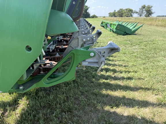 2020 John Deere 718C Header Corn Head