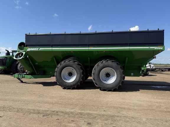 2019 Brent 2096 Grain Cart