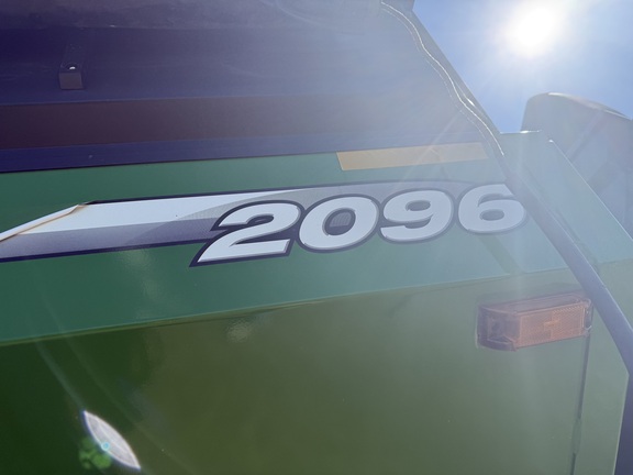 2019 Brent 2096 Grain Cart