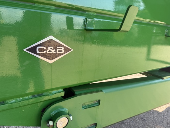 2019 Brent 2096 Grain Cart