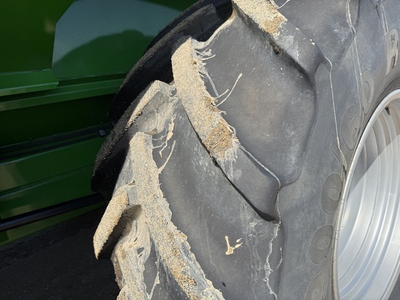 2019 Brent 2096 Grain Cart