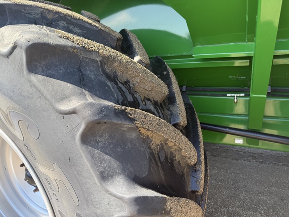 2019 Brent 2096 Grain Cart