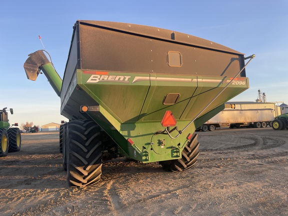 2018 Brent 2096 Grain Cart