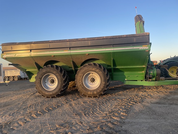 2018 Brent 2096 Grain Cart