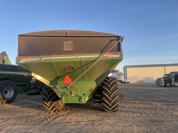 2018 Brent 2096 Grain Cart