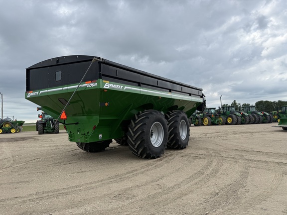 2018 Brent 2096 Grain Cart