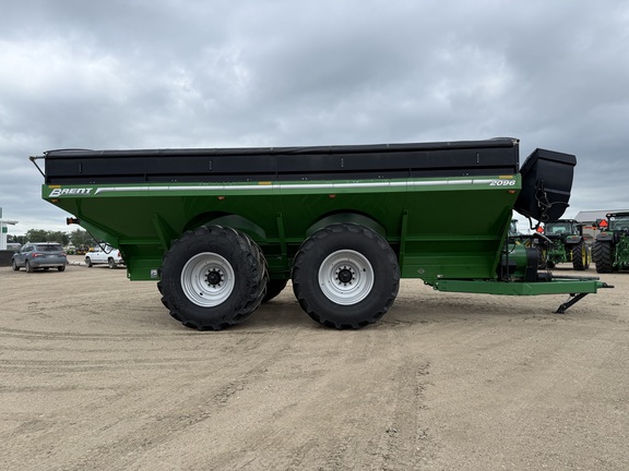 2018 Brent 2096 Grain Cart