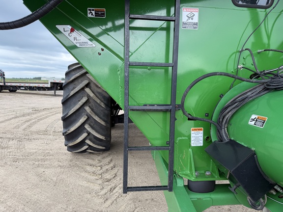 2018 Brent 2096 Grain Cart
