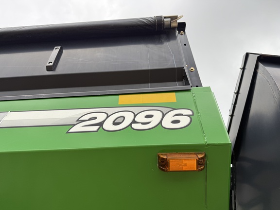 2018 Brent 2096 Grain Cart