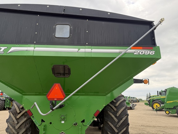 2018 Brent 2096 Grain Cart