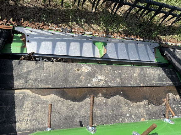 2022 John Deere HD50F Header Combine