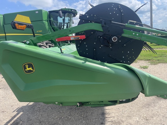 2022 John Deere HD50F Header Combine