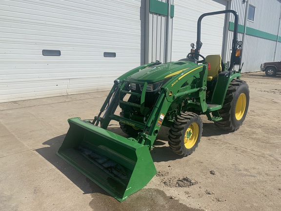 2023 John Deere 3046R Tractor Compact