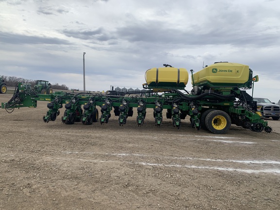 2022 John Deere DB60 Planter