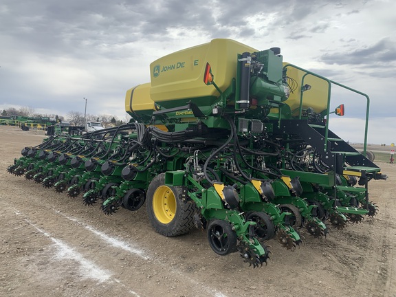 2022 John Deere DB60 Planter