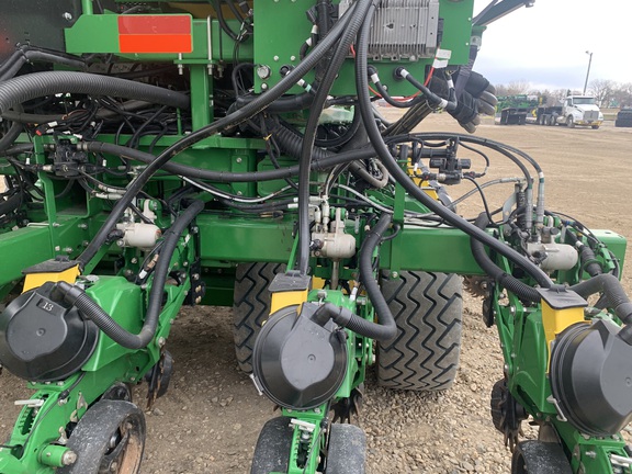 2022 John Deere DB60 Planter