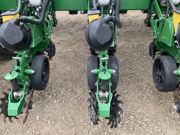 2022 John Deere DB60 Planter