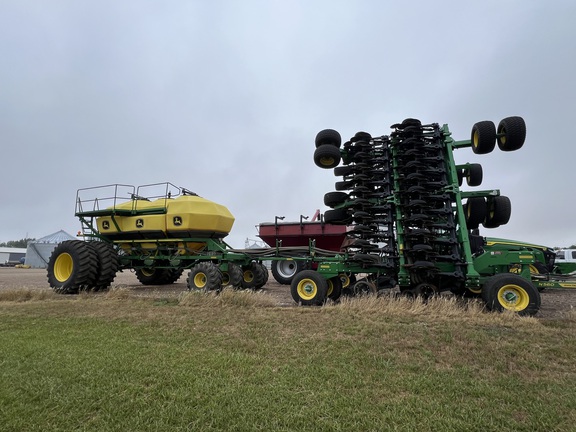 2023 John Deere N560 Air Seeder