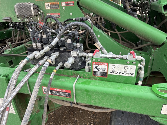 2023 John Deere N560 Air Seeder