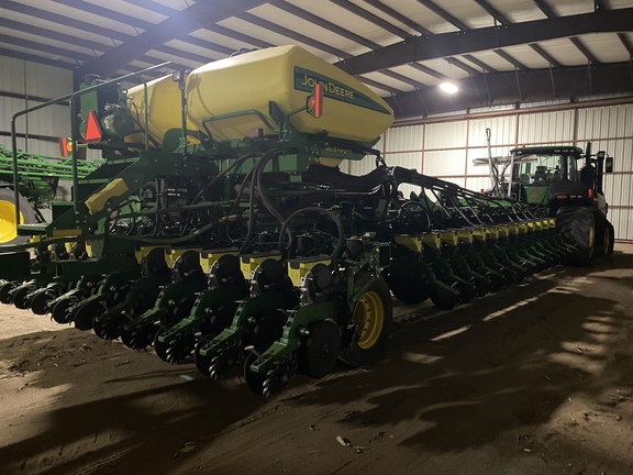 2017 John Deere DB60 Planter