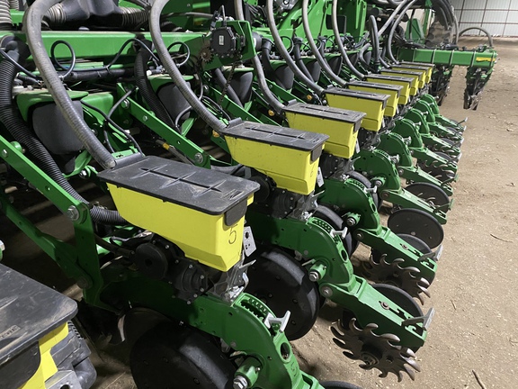 2017 John Deere DB60 Planter