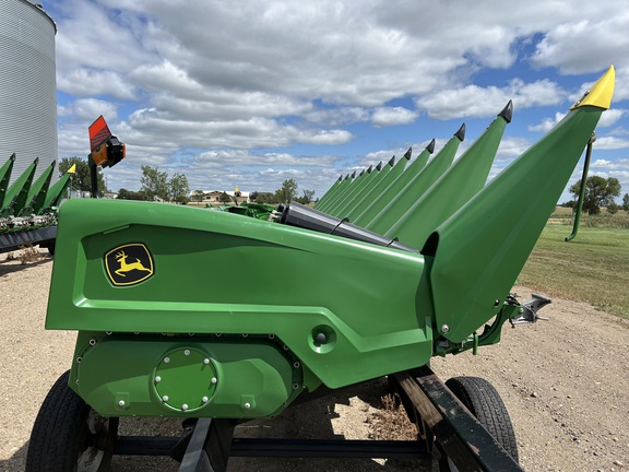 2023 John Deere C12R Header Corn Head