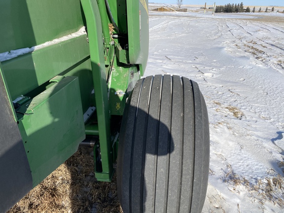 2022 John Deere 560R Baler/Round