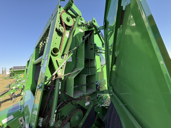 2022 John Deere 560R Baler/Round