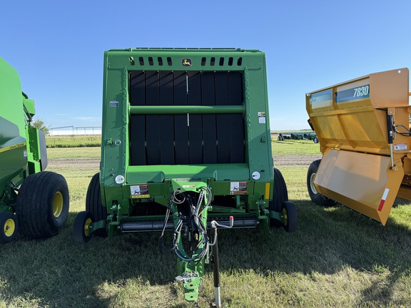2022 John Deere 560R Baler/Round