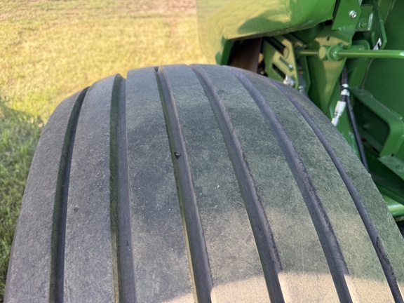 2022 John Deere 560R Baler/Round