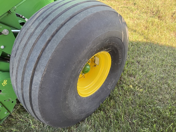 2022 John Deere 560R Baler/Round