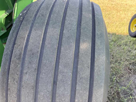 2022 John Deere 560R Baler/Round