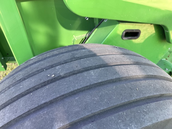 2022 John Deere 560R Baler/Round