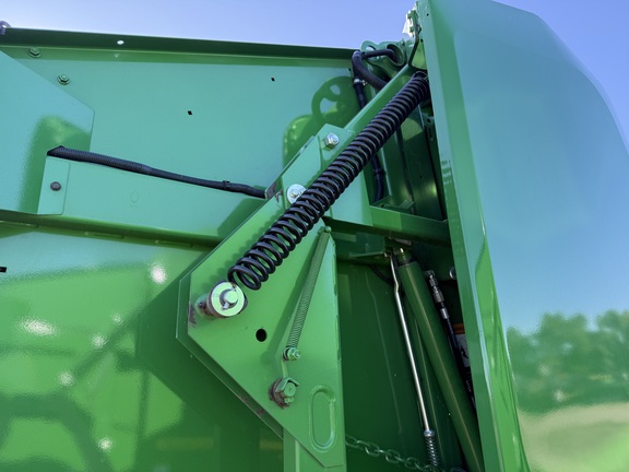 2022 John Deere 560R Baler/Round