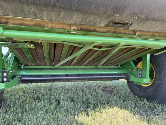 2022 John Deere 560R Baler/Round