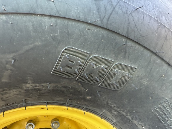 2022 John Deere 560R Baler/Round