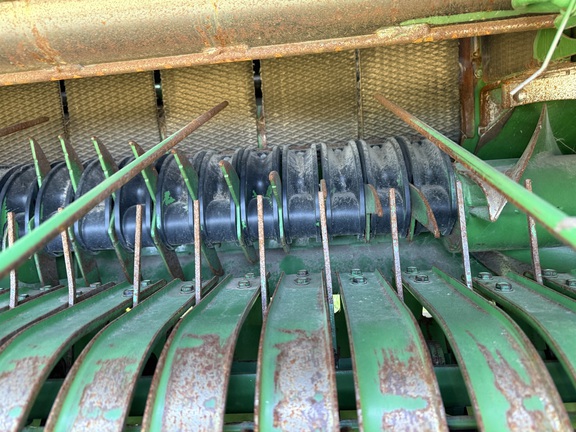 2022 John Deere 560R Baler/Round