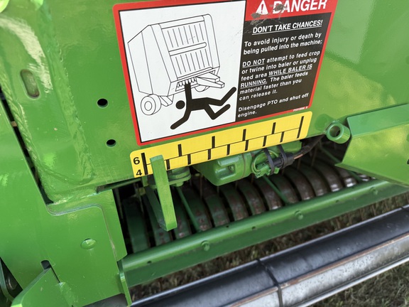 2022 John Deere 560R Baler/Round