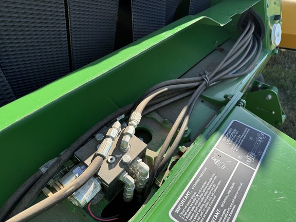 2022 John Deere 560R Baler/Round