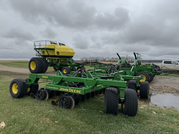 2019 John Deere 1890 Air Seeder