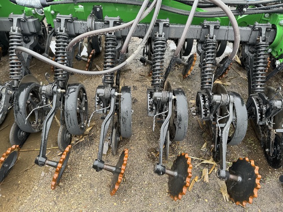 2019 John Deere 1890 Air Seeder